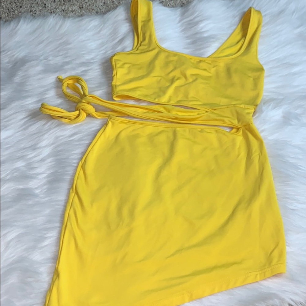 Sexy Tie Up Yellow Side Dress Size Medium